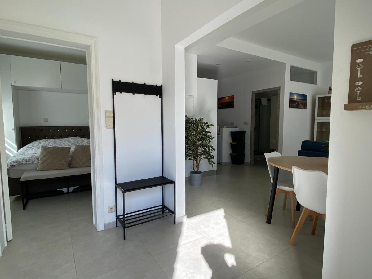 1-E Superbe Appartement Lumineux ชาร์เลอรัว ภายนอก รูปภาพ