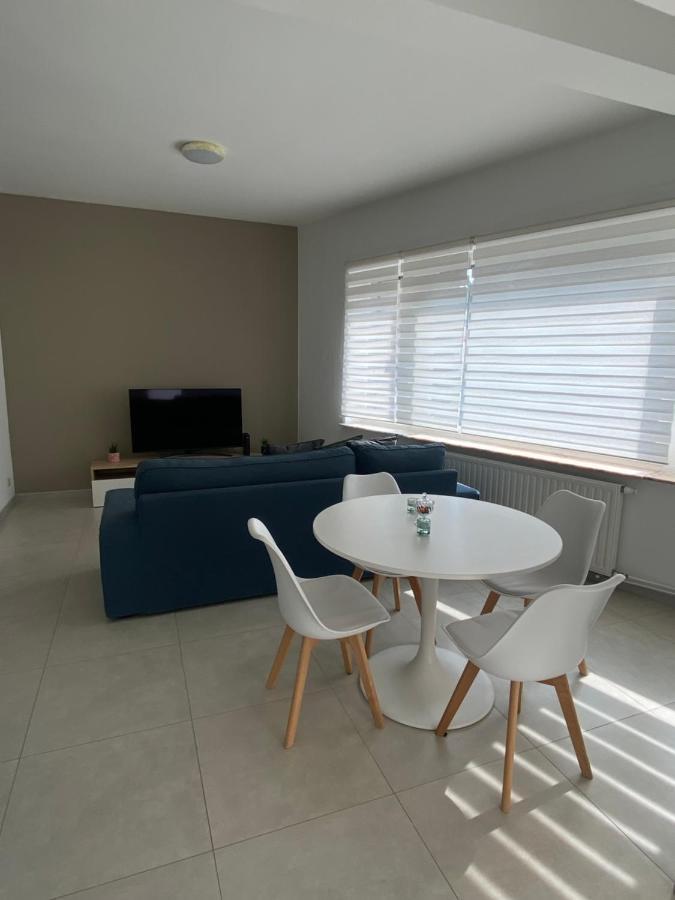 1-E Superbe Appartement Lumineux ชาร์เลอรัว ภายนอก รูปภาพ